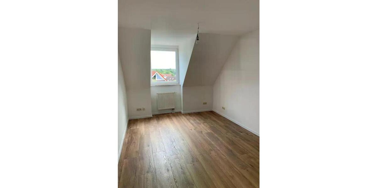 Dachgeschoßwohnung Ratzeburg - 3 Zimmer, 66 m&sup2;, 825&euro; | Angebot:25513166