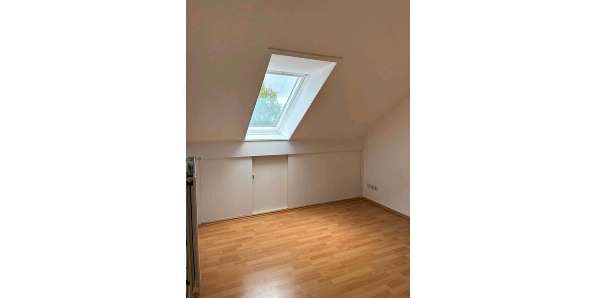 Dachgeschoßwohnung Lübeck Sankt Lorenz Nord - 3 Zimmer, 68 m&sup2;, 195.000&euro; | Angebot:27655793