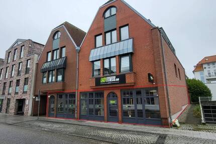Vermietete LadengeschäftPraxis (ca. 212 m²) mit PKW-Stellplätzen im Zentrum von Travemünde