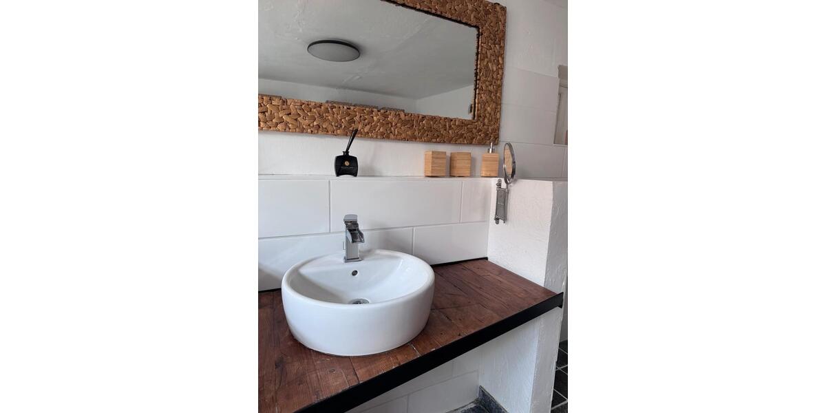 Etagenwohnung Lübeck Innenstadt - 2 Zimmer, 110 m&sup2;, 700&euro; | Angebot:25419605