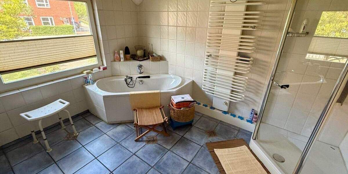 Mehrfamilienhaus, Wohnhaus Lübeck St. Lorenz Nord - 6 Zimmer, 168 m&sup2;, 398.000&euro; | Angebot:24808469