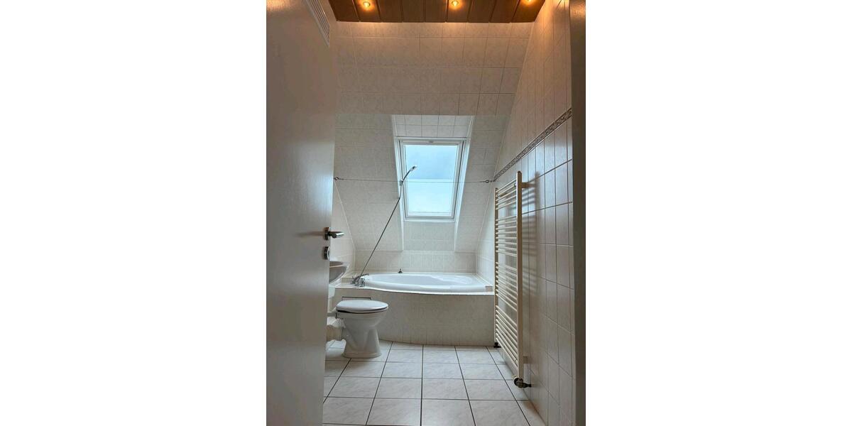 Dachgeschoßwohnung Lübeck Sankt Lorenz Nord - 3 Zimmer, 68 m&sup2;, 195.000&euro; | Angebot:27655793