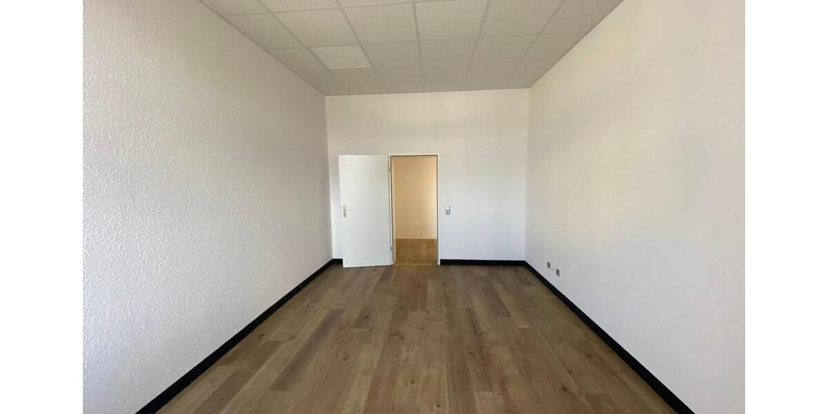 Gewerbeobjekt Lübeck Sankt Lorenz Nord - 2.300&euro; | Angebot:24021194