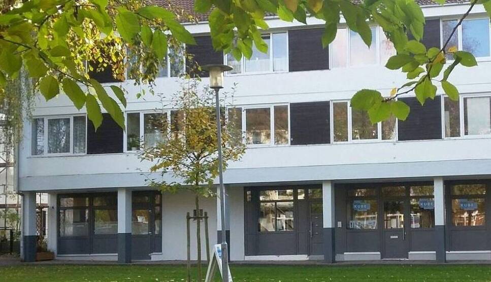 von privat: barrierefreie Praxis- oder Büroräume zimmer