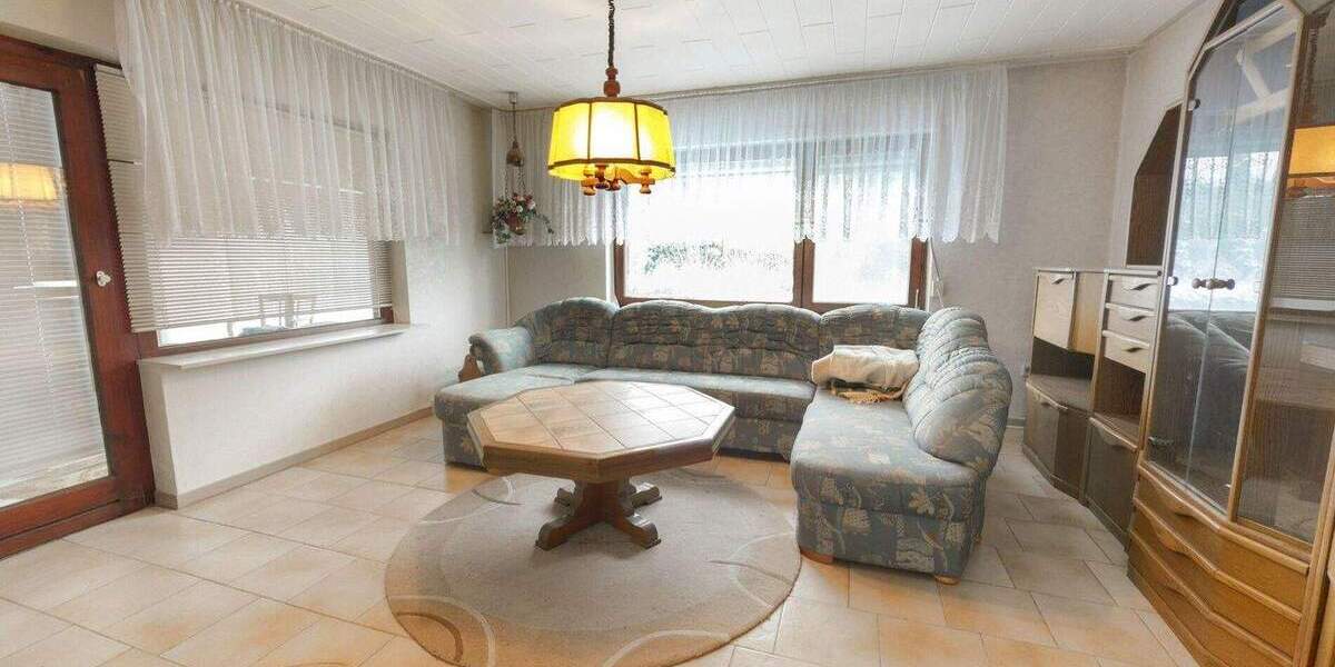 Mehrfamilienhaus, Wohnhaus Zarpen - 8 Zimmer, 164 m&sup2;, 260.000&euro; | Angebot:24974630