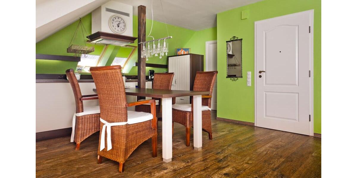 Dachgeschoßwohnung Neustadt in Holstein - 2 Zimmer, 61 m&sup2;, 1.060&euro; | Angebot:25934968