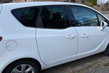 Opel Meriva 51.000 km 9.900 &euro; Bad Segeberg 23795