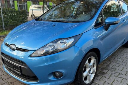 Ford Fiesta 130.000 km 2.699 &euro; Lübeck 23560