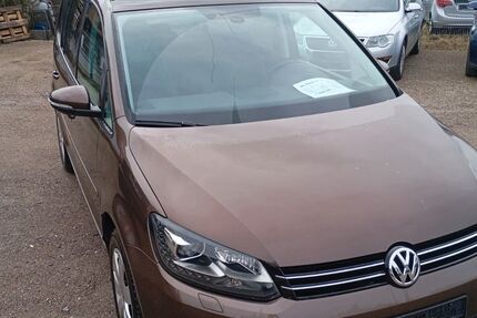 VW Touran 128.200 km 7.200 &euro; Lübeck 23568