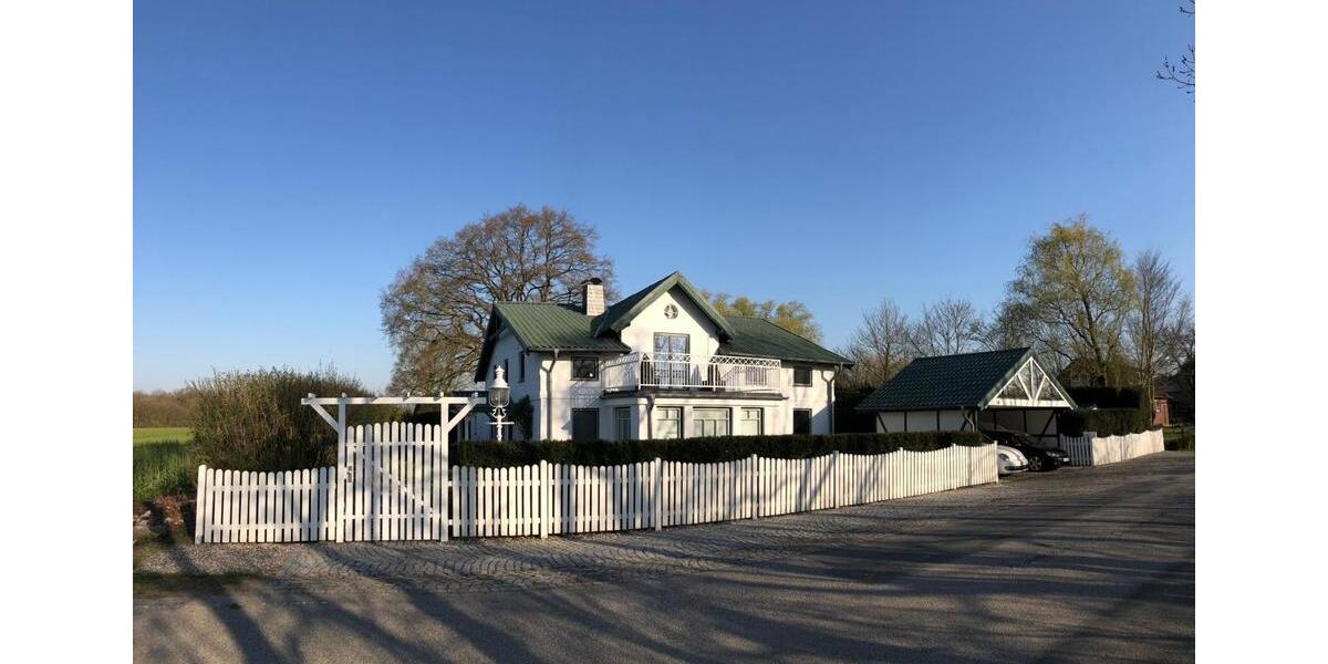 Einfamilienhaus Ahrensbök - 10 Zimmer, 280 m&sup2;, 660.000&euro; | Angebot:27176211
