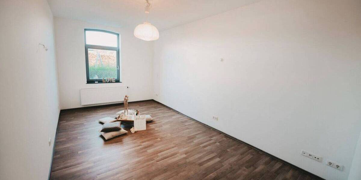 Etagenwohnung Hamberge Sandhof - 5 Zimmer, 137 m&sup2;, 1.576&euro; | Angebot:26798642
