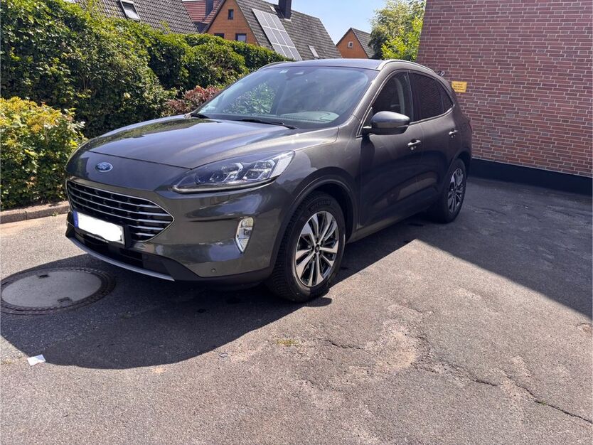 Ford Kuga 45.000 km 18.399 € Lübeck 22556
