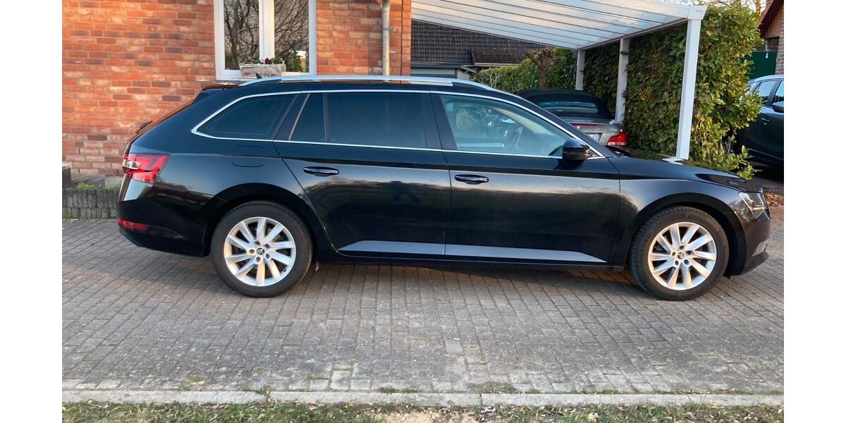 Skoda Superb 280.000 km 13.000 &euro; Lübeck 23556