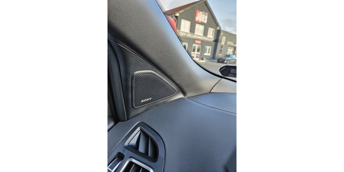 Ford Kuga 90.500 km 22.999 &euro; Lübeck 23539