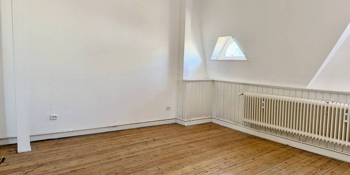 Etagenwohnung Lübeck Innenstadt - 4 Zimmer, 122 m&sup2;, 1.900&euro; | Angebot:26528239