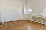 Etagenwohnung Lübeck Innenstadt - 4 Zimmer, 122 m&sup2;, 1.900&euro; | Angebot:26528239