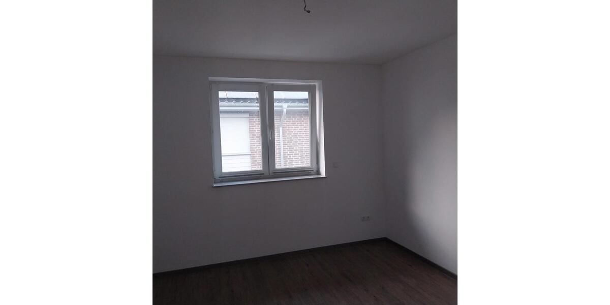 Etagenwohnung Bad Segeberg - 4 Zimmer, 130 m&sup2;, 1.200&euro; | Angebot:26459987