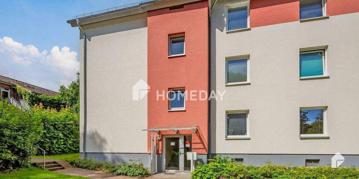 ETW mit Balkon in grüner Lage | In frisch saniertem MFH | 1. OG 3 zimmer