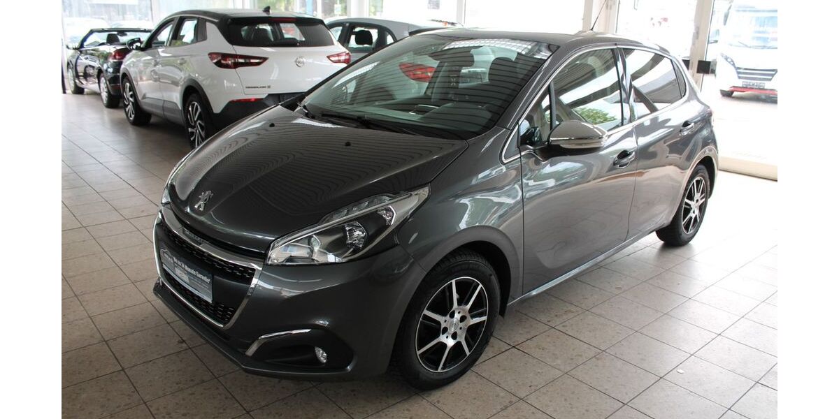 Peugeot 208 51.101 km 11.990 &euro; Bad Oldesloe 23843