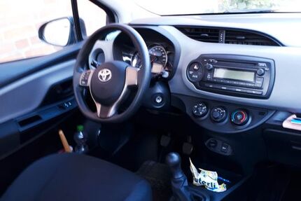 Toyota Yaris 81.000 km 8.100 € Nusse 23896