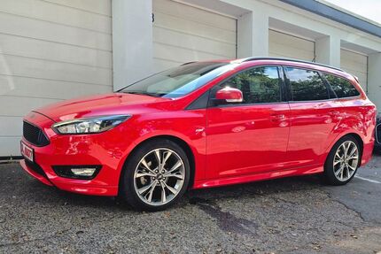 Ford Focus 82.000 km 12.990 &euro; Lübeck 23568