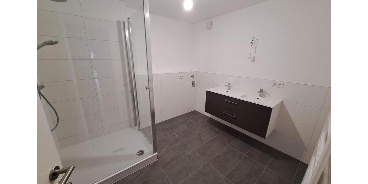 Erdgeschoßwohnung Bad Oldesloe - 2 Zimmer, 90 m&sup2;, 1.170&euro; | Angebot:26399517