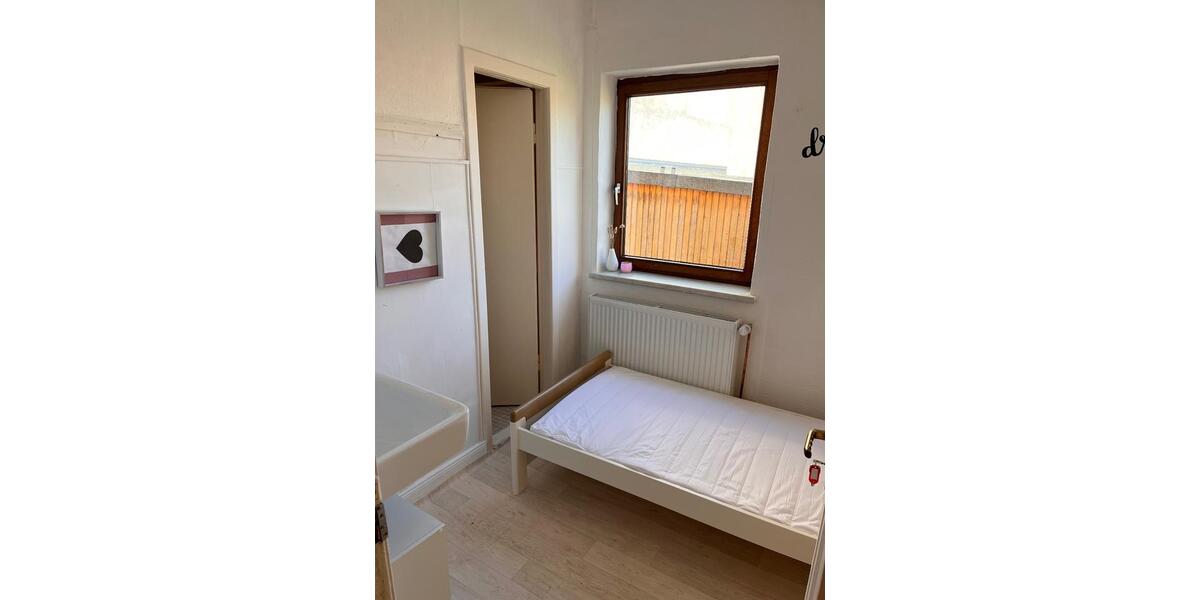 Etagenwohnung Lübeck Innenstadt - 2 Zimmer, 35 m&sup2;, 1.000&euro; | Angebot:25447531