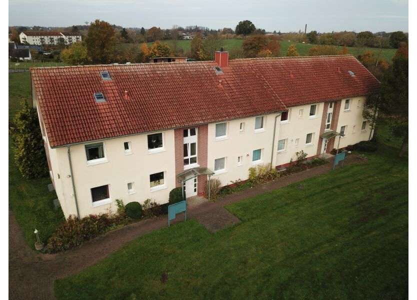 Wohnung zum Mieten in Ahrensbök 325 € 43.49 m²