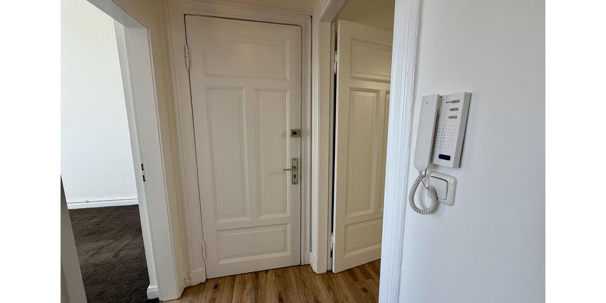 Dachgeschoßwohnung Lübeck Innenstadt - 4.5 Zimmer, 122 m&sup2;, 1.900&euro; | Angebot:26296726