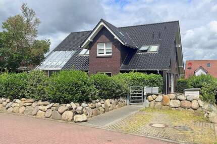 Haus zum Kaufen in Scharbeutz 1.100.000 € 196 m² 6 zimmer