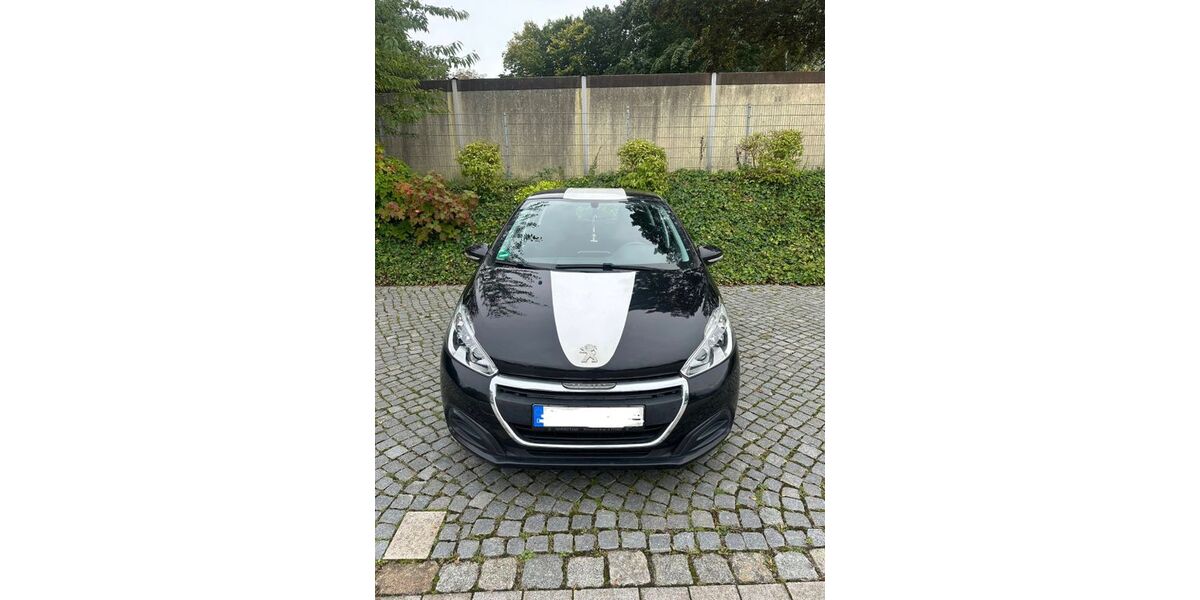 Peugeot 208 95.000 km 3.950 &euro; Lübeck 23554