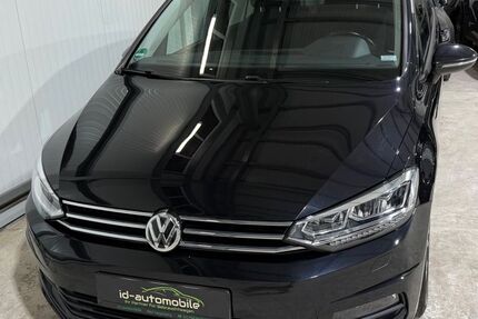 VW Touran 114.567 km 16.499 &euro; Bad Segeberg 23795