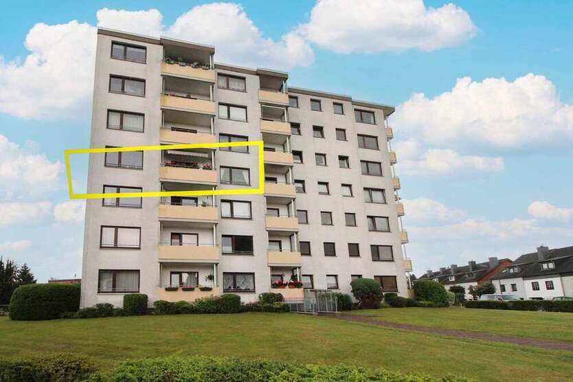 Wohnung zum Kaufen in Bad Schwartau 125.000 € 58.26 m²