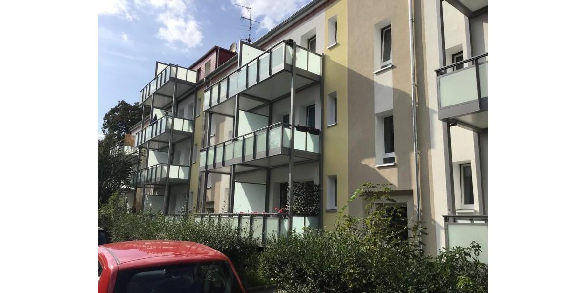 Komplett modernisierte 2,5-Zimmer-Dachgeschoss-Wohnung 2 zimmer