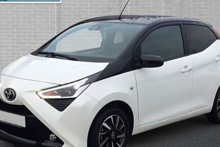 Toyota Aygo (X) 30.437 km 11.990 &euro; Lübeck 23566