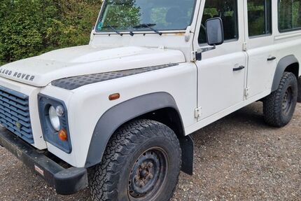 Land Rover Defender 243.000 km 16.900 &euro; Lübeck 23560