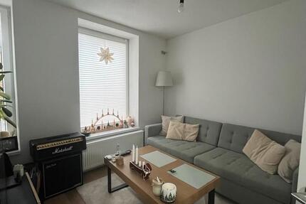 Kleine charmante Souterrain Wohnung zu vermieten 2 zimmer