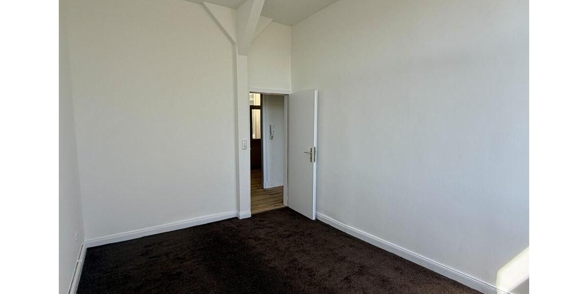 Dachgeschoßwohnung Lübeck Innenstadt - 4.5 Zimmer, 122 m&sup2;, 1.900&euro; | Angebot:26296726