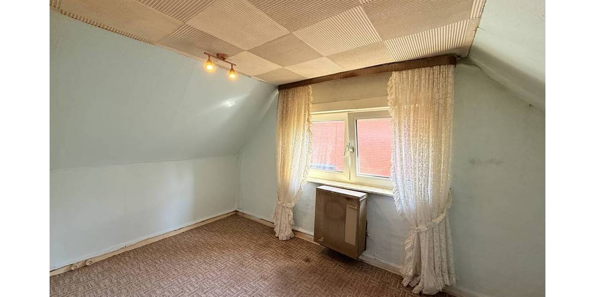 Doppelhaushälfte Bad Schwartau - 6 Zimmer, 90 m&sup2;, 245.000&euro; | Angebot:26475337