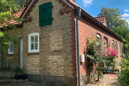 Haus Neustadt in Holstein - 7 Zimmer, 150 m&sup2;, 350.000&euro; | Angebot:26986515