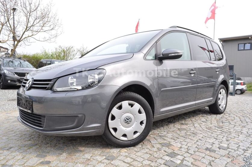 VW Touran 87.000 km 10.980 € Ahrensbök 23623