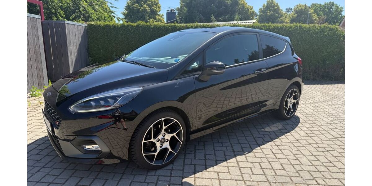 Ford Fiesta 83.000 km 16.299 &euro; Breitenfelde 23881