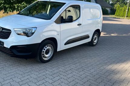 Opel Combo 111.053 km 7.890 &euro; Bad Schwartau 23611
