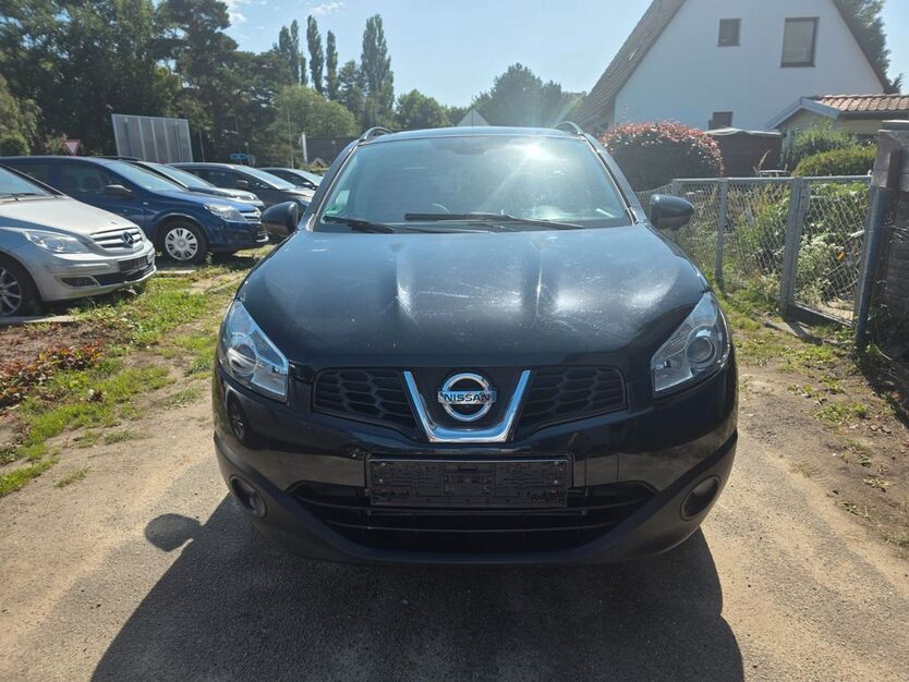 Nissan Qashqai 162.859 km 6.900 € Lübeck 23568