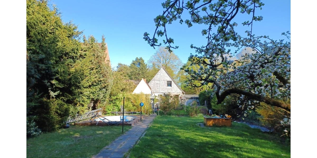 Freistehendes Einfamilienhaus in Bad Schwartau mit Garage - Einfamilienhaus Bad Schwartau | Angebot:25432337