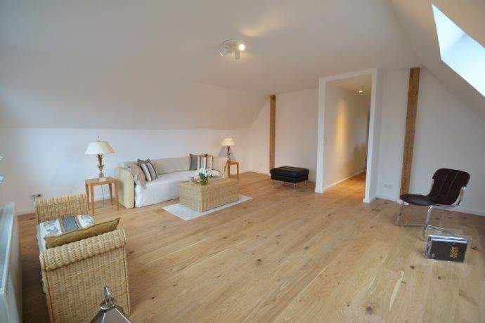 Etagenwohnung Scharbeutz - 3 Zimmer, 90 m&sup2;, 1.350&euro; | Angebot:26202105