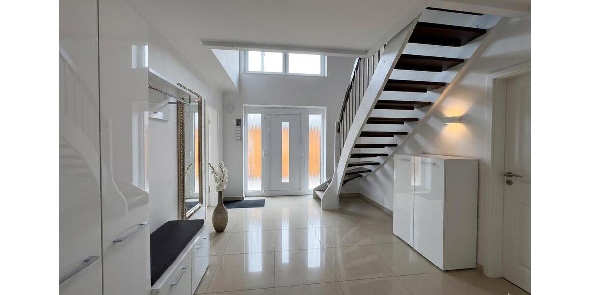 Einfamilienhaus Scharbeutz - 6 Zimmer, 231 m&sup2;, 3.800&euro; | Angebot:26653852