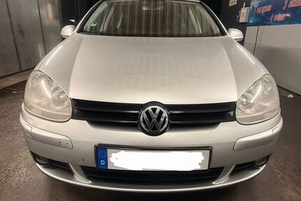 VW Golf 127.000 km 3.800 &euro; Lübeck 23560