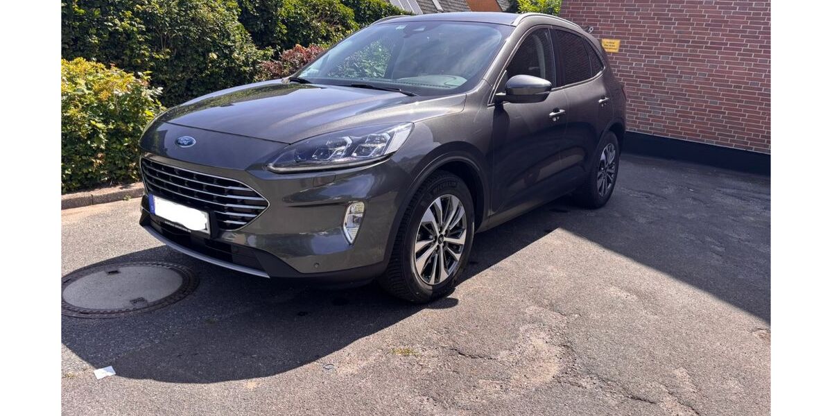 Ford Kuga 53.000 km 17.499 € Lübeck 22556