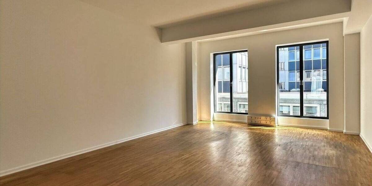Gewerbeobjekt Lübeck Innenstadt - 7 Zimmer, 3.635&euro; | Angebot:26920193